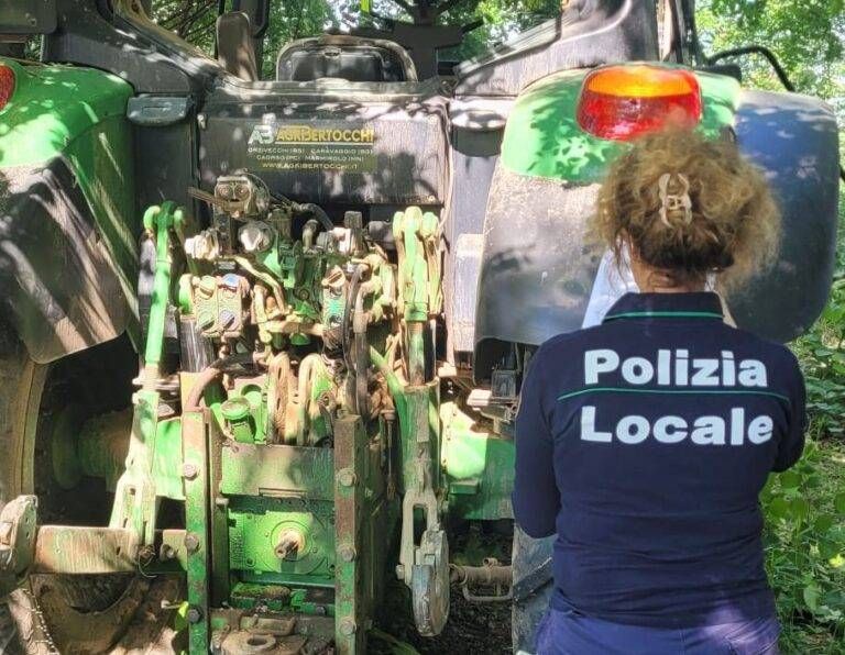 Trattore rubato a Cermenate trovato nascosto a Lazzate Lazzate trattore rubato